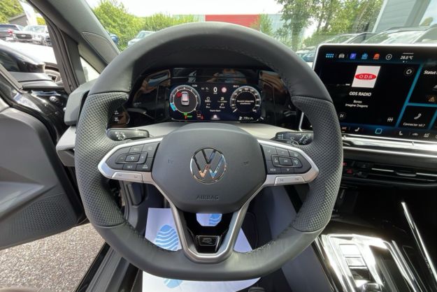 VOLKSWAGEN GOLF TDI 150 DSG R-LINE T.O 360