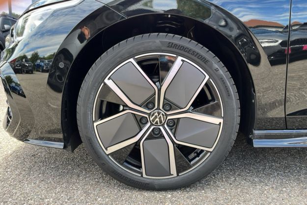 VOLKSWAGEN GOLF TDI 150 DSG R-LINE T.O 360