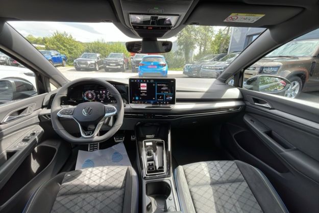VOLKSWAGEN GOLF TDI 150 DSG R-LINE T.O 360