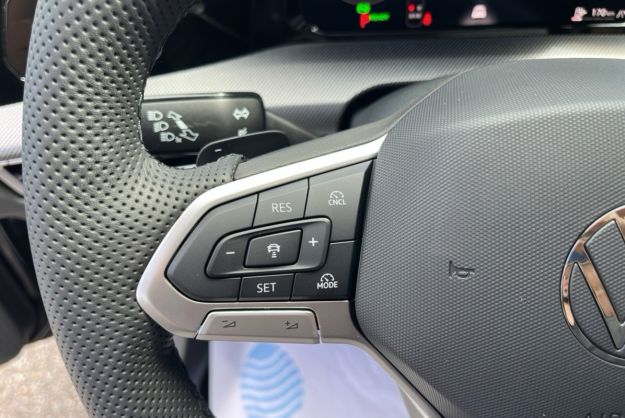 VOLKSWAGEN GOLF TDI 150 DSG R-LINE T.O 360