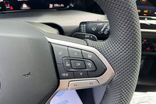 VOLKSWAGEN GOLF TDI 150 DSG R-LINE T.O 360