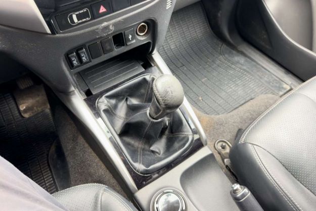 MITSUBISHI L200 2.4 DID 180 INTENS