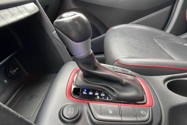 HYUNDAI KONA CRDI 136 EXECUTIVE 4WD