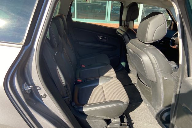 RENAULT GRAND SCENIC 1.2 TCE 130 INTENS 5PL