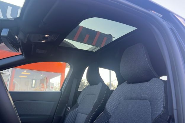 RENAULT CAPTUR TCE 160 EDC TECHNO TO CAM360