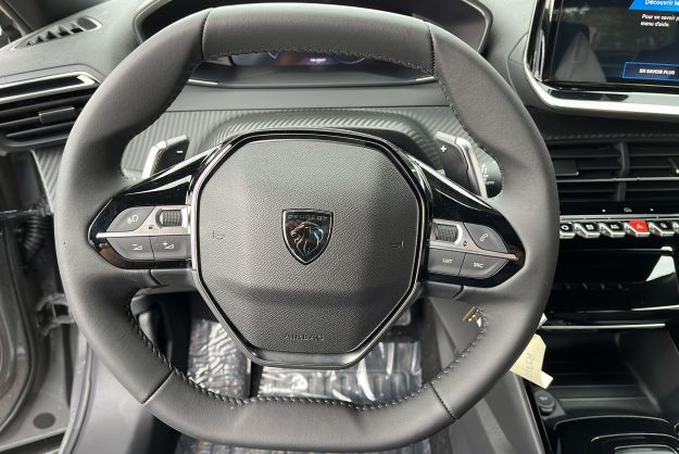PEUGEOT 2008 NEW 130 EAT8 ALLURE GRIP VISIO2