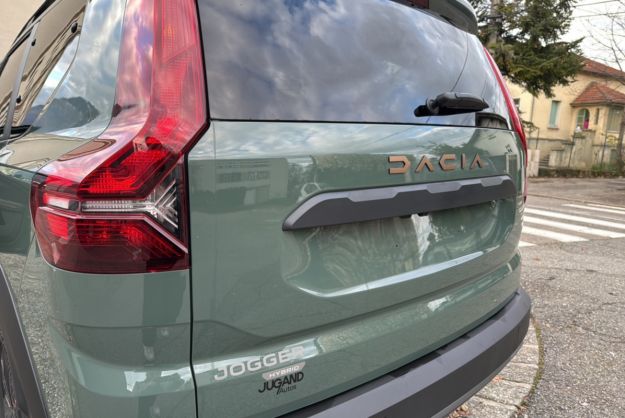 DACIA JOGGER HEV 140 BVA EXTREME PLUS 7PL