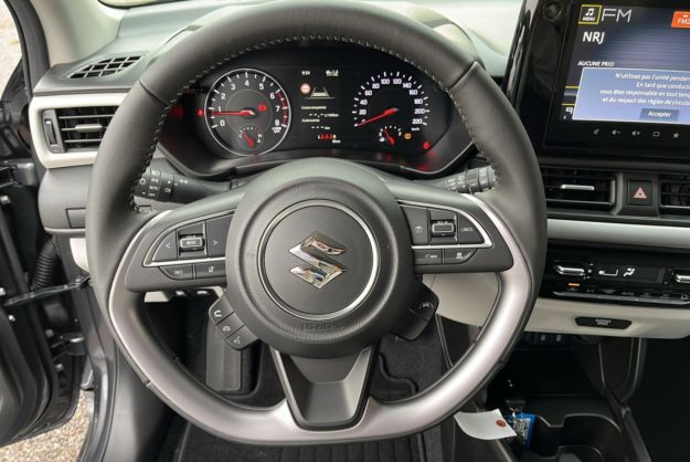 SUZUKI SWIFT NEW 1.2 HYBRID ALLGRIP PACK