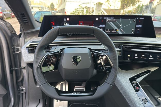 PEUGEOT 3008 HYBRID 136 E-DCS6 GT PLUS T.O