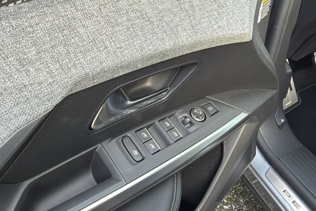 PEUGEOT 3008 HYBRID 136 E-DCS6 GT PLUS T.O