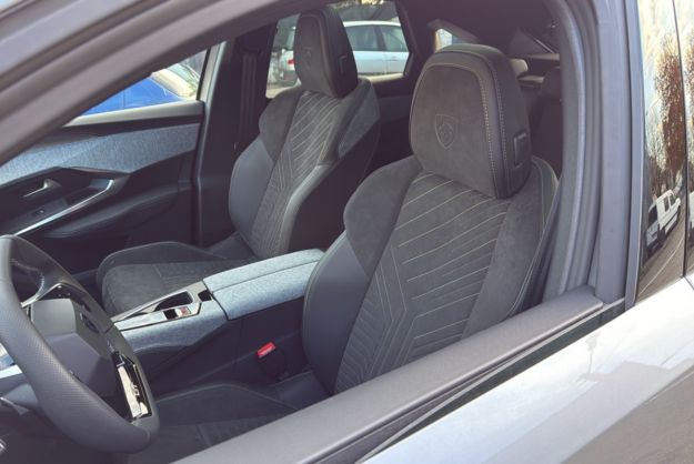 PEUGEOT 3008 HYBRID 136 E-DCS6 GT PLUS T.O
