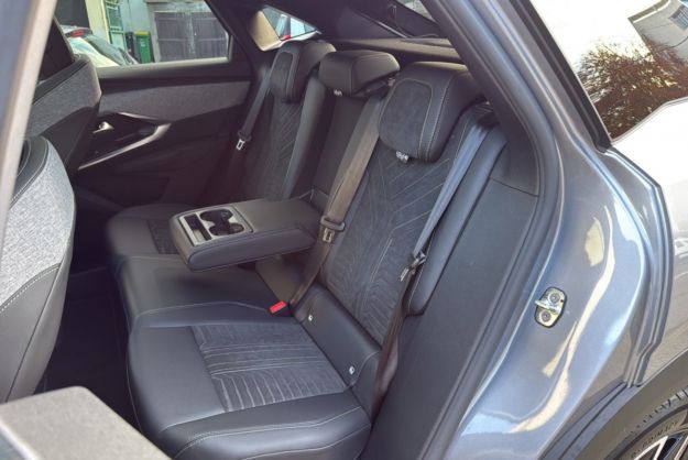 PEUGEOT 3008 HYBRID 136 E-DCS6 GT PLUS T.O