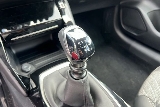 PEUGEOT 208 NOUVELLE 1.2 100 ALLURE PLUS