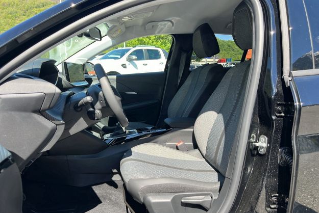 PEUGEOT 208 NOUVELLE 1.2 100 ALLURE PLUS