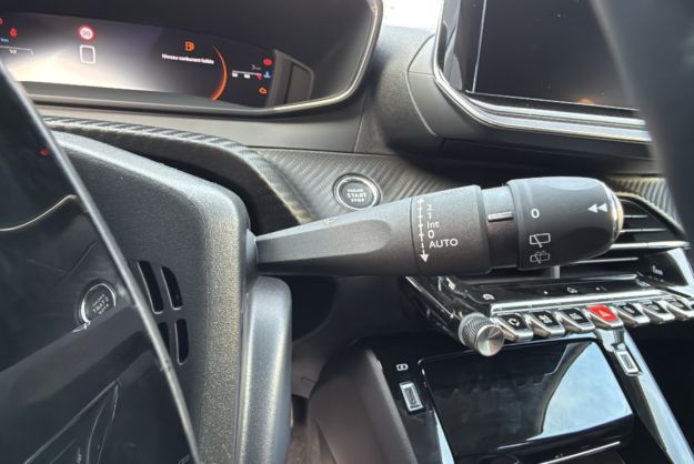 PEUGEOT 208 1.2 100 ALLURE PLUS