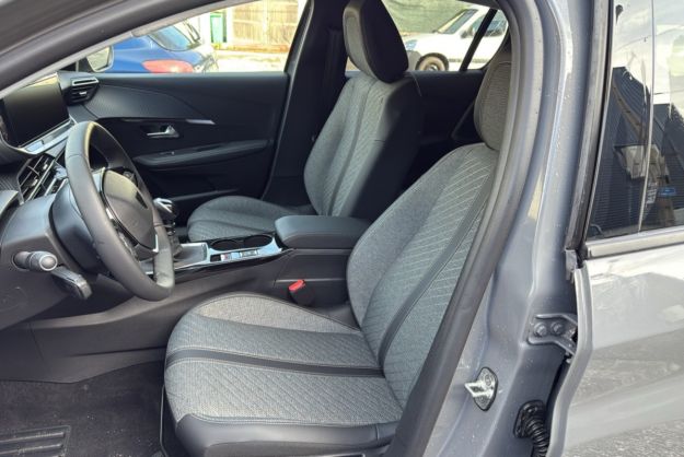 PEUGEOT 208 NOUVELLE 1.2 100 ALLURE PLUS