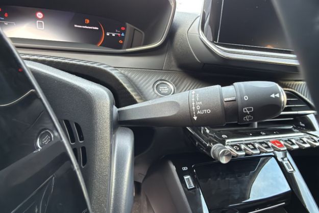 PEUGEOT 208 NOUVELLE 1.2 100 ALLURE PLUS