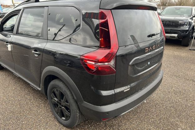 DACIA JOGGER HEV 140 BVA EXTREME PLUS 7PL