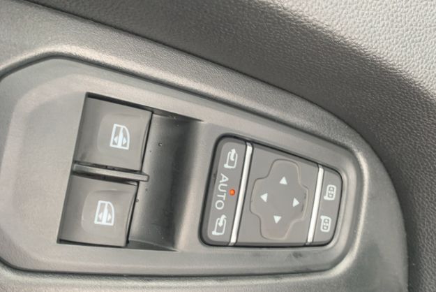 NISSAN PRIMASTAR DCI 170 DCT6 TEKNA L2H1 9PL