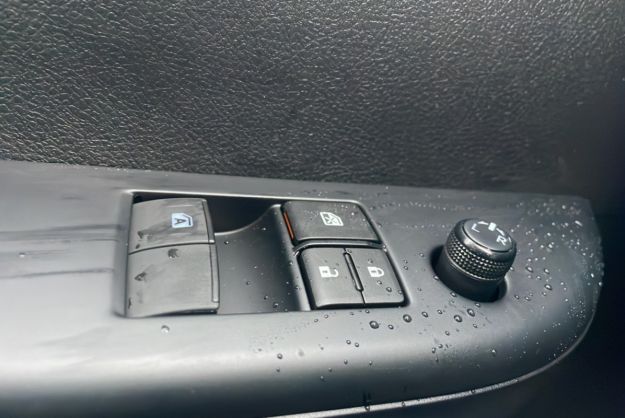 TOYOTA HILUX 2.4 D4-D 150 LECAP X-TRA DRIVE