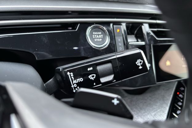 PEUGEOT 3008 HYBRID 136 E-DCS6 ALLURE GPS
