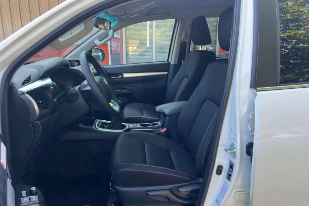 TOYOTA HILUX 2.4 D4-D 150 BVA LEGENDE 4PL
