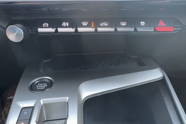 PEUGEOT 308 1.2 130 EAT8 ALLURE CAMERA 360