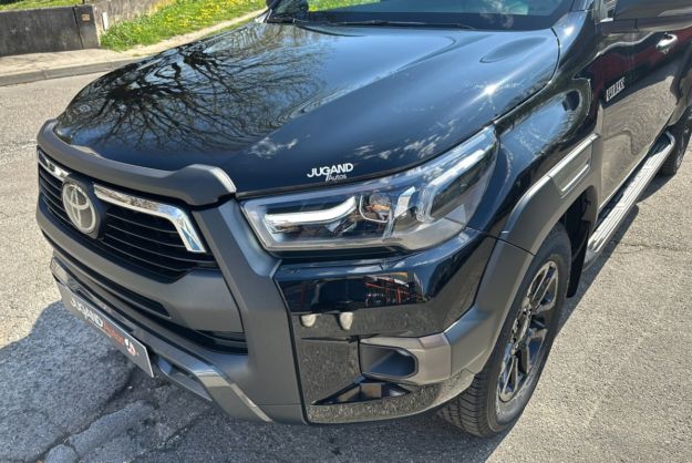 TOYOTA HILUX 2.8 204 BVA INVINCIBLE 4PL