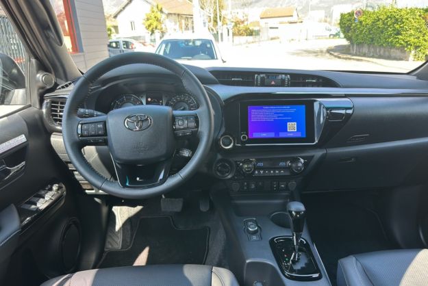 TOYOTA HILUX 2.8 204 BVA INVINCIBLE 4PL