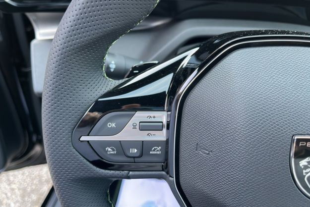 PEUGEOT 308 1.5 HDI 130 EAT8 GT PK ALCANTARA