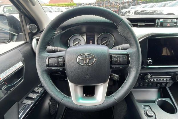 TOYOTA HILUX 2.8 D4-D 204 BVA EXECUTIVE 4PL