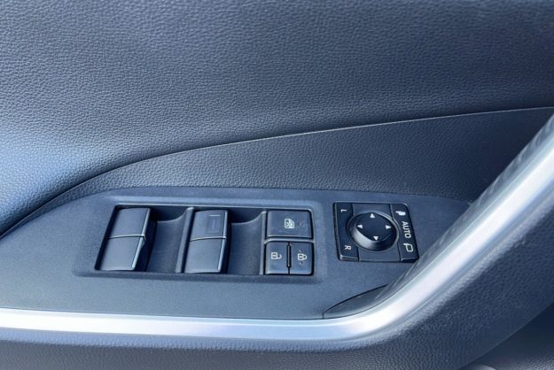 TOYOTA RAV4 218H PREMIERE EDITION CUIR T.O