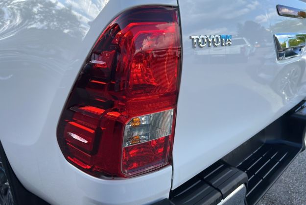 TOYOTA HILUX 2.8 D4-D 204 LEGENDE X-TRA