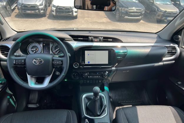 TOYOTA HILUX 2.8 D4-D 204 LEGENDE X-TRA