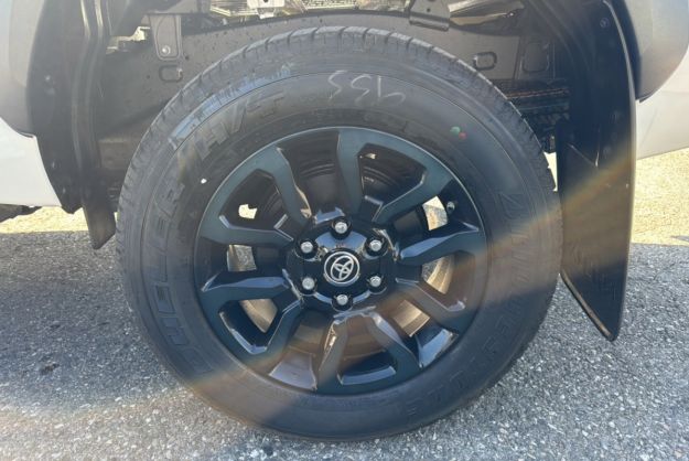TOYOTA HILUX X-TRA D-4D 204 BVA INVINCIBLE 
