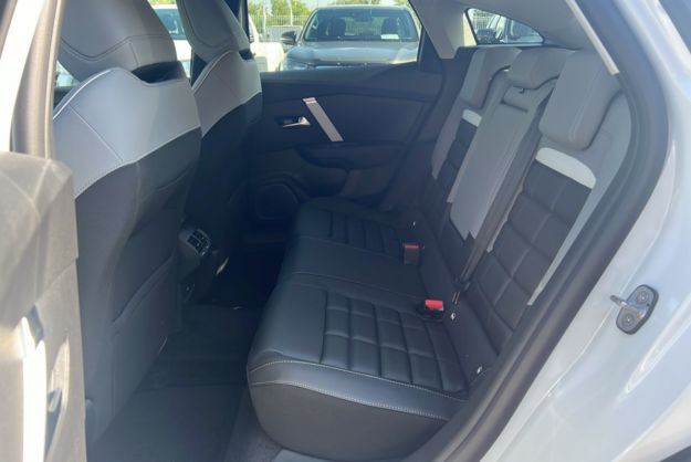 CITROEN C4 NOUVELLE HYBRIDE 145 E-DCS6 MAX