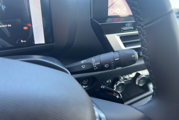CITROEN C4 NOUVELLE HYBRIDE 145 E-DCS6 MAX
