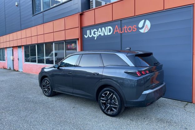 PEUGEOT 5008 HYBRID 145 E-DCS6 ALLURE PLUS