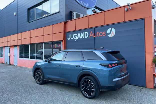 PEUGEOT 5008 HYBRID 145 E-DCS6 ALLURE PLUS
