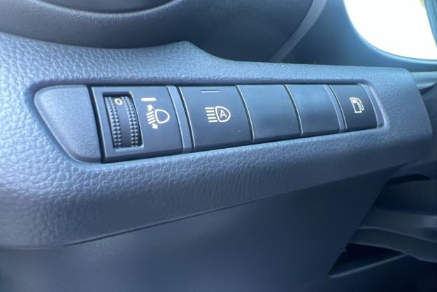 TOYOTA C-HR 1.8 HYBRID 140 DESIGN PLUS