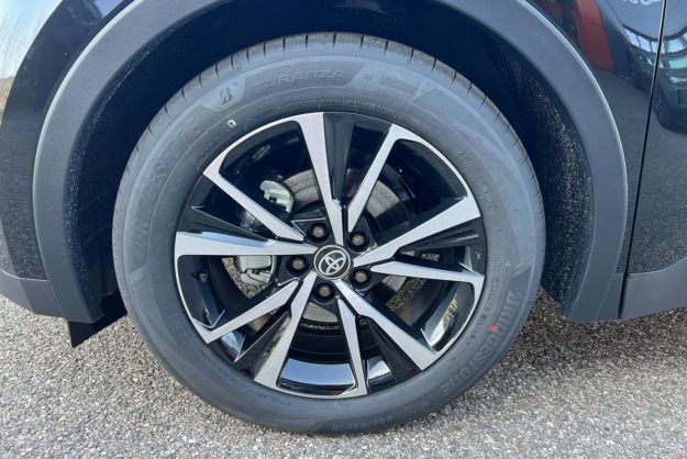 TOYOTA C-HR 1.8 HYBRID 140 DESIGN PLUS