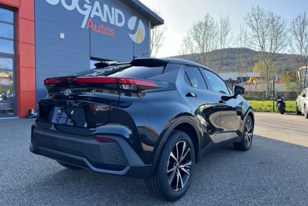 TOYOTA C-HR 1.8 HYBRID 140 DESIGN PLUS