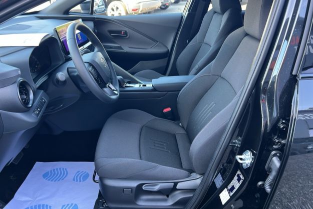 TOYOTA C-HR 1.8 HYBRID 140 DESIGN PLUS