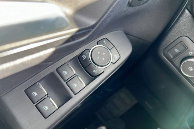 FORD KUGA 2.5 HYBRIDE 183 4X4 ST-LINE X PLUS