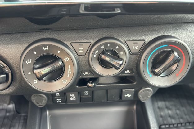 TOYOTA HILUX 2.8 D4-D 204 BVA LEGENDE X-TRA