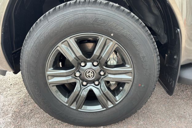 TOYOTA HILUX 2.8 D4-D 204 BVA LEGENDE X-TRA