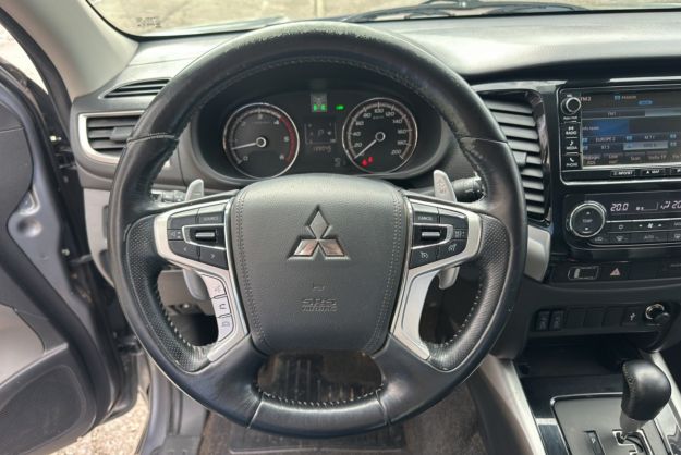 MITSUBISHI L200 2.4 DI-D 181 BVA INSTYLE HARDTOP
