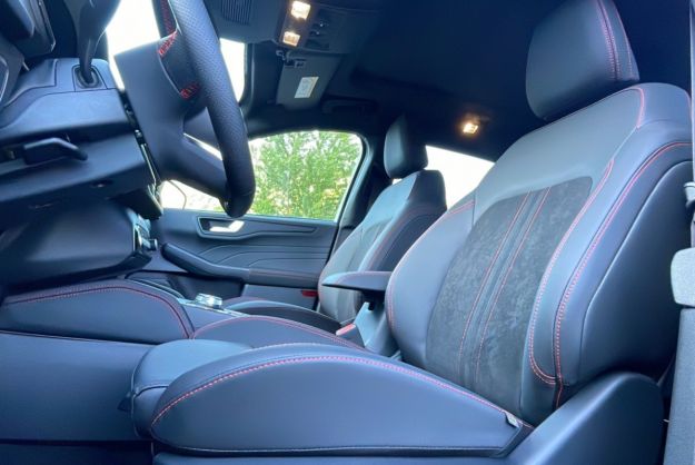 FORD KUGA 2.5 HYBRIDE 183 4X4 ST-LINE X PLUS