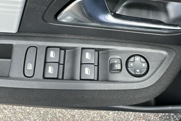 CITROEN C4 NOUVELLE HYBRIDE 145 E-DCS6 PLUS
