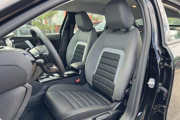 CITROEN C4 NOUVELLE HYBRIDE 145 E-DCS6 PLUS